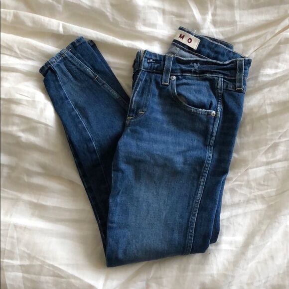 AMO | Twist Split-Cuff Jeans in Dark Vintage | Size 24 - Picture 2 of 5